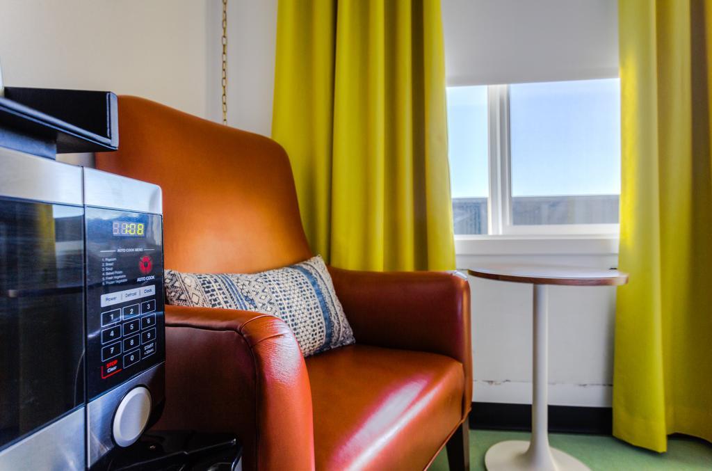 Mylo Hotel Daly City Exterior photo